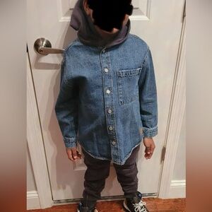 Boys Zara hooded Denim button up shirt & grey joggers size 7